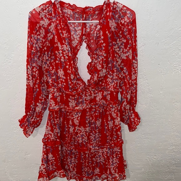 Floral lantern sleeve dress. Open back. - Picture 1 of 4